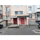 1/4 частка квартири загальною площєю  65.6 кв. м. що знаходиться за адресою: Хмельницька обл., м. Хмельницький, вул. Львівське шосе, 49, кв. 29