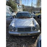 Легковий автомобіль марки «MERCEDES-BENZ», моделі «E230», VIN-код WDB2102101A440569, реєстраційний номерний знак Італії AT162JN, 1997 року виготовлення, колір сірий