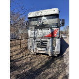 Транспортний засіб марки RENAULT модель MAGNUM 480, 2005 р.в., ідентифікаційний номер: VF617GSA000001825, білого кольору, державний номер CA8987IX