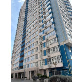 Однокімнатна квартира, загальною площею 56,1 кв.м., що розташована за адресою: Одеська обл., м. Одеса, вул. Новоберегова, буд. 12-А, кв. 165