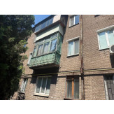 Двокімнатна квартира, загальною площею 43,7 кв.м., за адресою: м. Запоріжжя, вул. Лівобережна (колишня назва – вул. Єнісейська), буд. 10, квартира 8, РНОНМ: 2157502523101