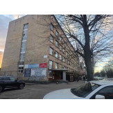Адміністративна будівля загальною площею 1375,3 кв.м., до складу якої входять адміністративна будівля з підвалом (літера А-4) площею 1319,9 кв.м., гаражі (літера Б) площею 55,4 кв.м., що знаходиться за адресою: м. Черкаси, б-р Шевченка, 266