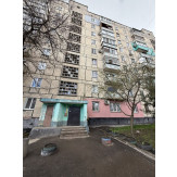 1/6 частина квартири загальною площею 47.5 кв.м., адреса: Дніпропетровська обл., м. Кривий Ріг, мікрорайон 5-й зарічний , буд.30, кв.52