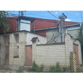 Торгівельно-складське приміщення загальною площею - 12,8 кв.м. та земельна ділянка загальною площею – 0,0019 га з КН - 5123755800:02:003:0426, які розташовані за адресою: Одеська обл., Одеський р., с. Лиманка (кол. с. Мізікевича), вул. Молодіжна, б. 32