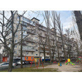  1/3 частка квартири, загальною площею: 59,9 кв.м., місцезнаходження: м.Київ, вул. Космонавта Поповича (колишня Волкова), буд. 16, кв. 120