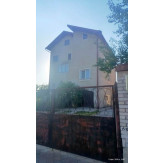Житловий будинок заг. пл.395.4 кв.м., жит. пл. 170,5 кв.м. та земельна ділянка кадастровий номер 4623686600:02:001:1272 заг. площею 0,1016га  місцезнаходження: Львівська область, Пустомитівський р-н. с. Малечковичі, вул. Шевченка, буд. 6