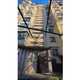 Двокімнатна квартира загальною площею 47,9 кв.м., розташована за адресою: м. Одеса вулиця Академіка Корольова, буд. №92, квартира № 145