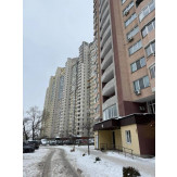 Однокімнатна житлова квартира загальною площею (кв.м): 44.9, житловою площею (кв.м): 18.6, що знаходиться за адресою: м.Київ, Харківське шосе, будинок 17-А, квартира 86,  РНОНМ: 3046367880000
