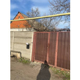 Житловий будинок, заг.пл. 42.2 кв.м., житл. площ. 29.1 кв.м., та земельна ділянка к.н. 1221486200:05:013:0095, пл. 0.25 га, за адресою: Дніпропетровська обл., Дніпровський р., с. Новоолександрівка, вулиця Сурська, будинок 92