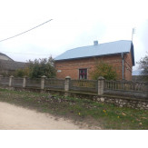 Житловий будинок, з надвірними будівлями, заг.пл. 56.5 кв.м., житл.пл. 34.2 кв.м.,зем. діл.,К/Н: 6124610500:02:003:0417, пл. 0.0715 га, за аадресою: Тернопільська обл.,м. Скалат, вул.Замкова,7